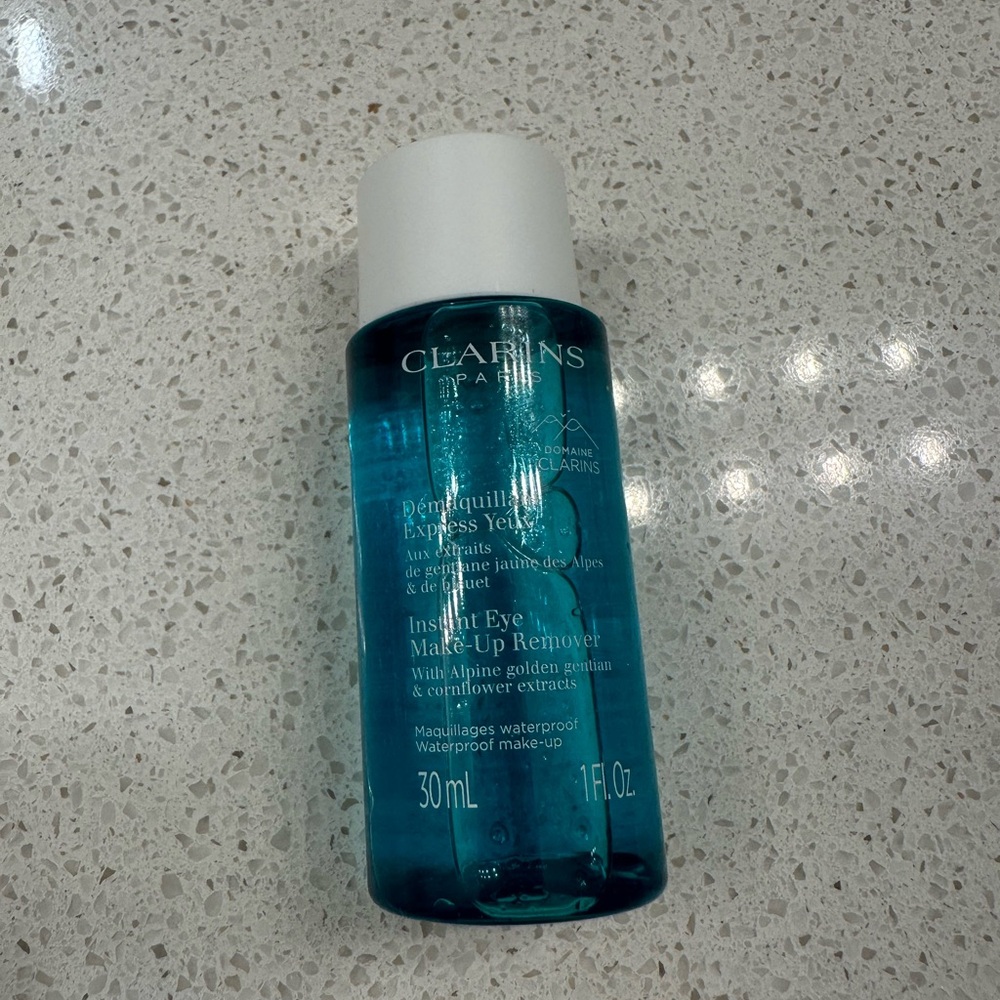 Clarins eyes makeup remover
